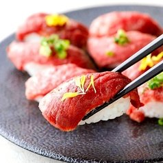【2時間半飲み放題付き！】牛イチボステーキと海老アヒージョの贅沢バル満喫コース