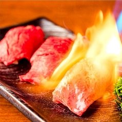 『生ビール付き3時間飲み放題』炙り肉寿司や逸品料理含む18品食べ放題【4000円】